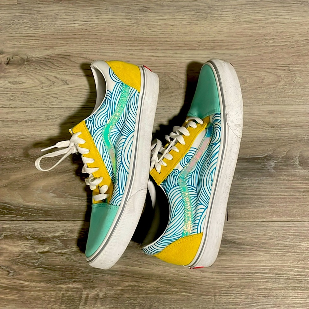 Custom VANS